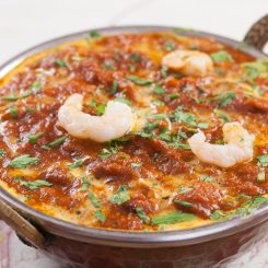 Featured image for “Пиле и скариди къри”