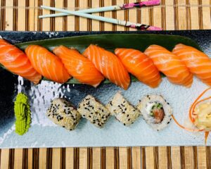 Featured image for “Сьомга сет 11 бр”