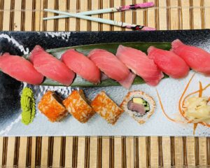 Featured image for “Туна сет 11 бр”