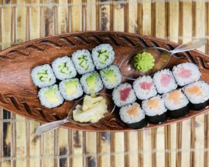 Featured image for “Хосомаки сет 16 бр”