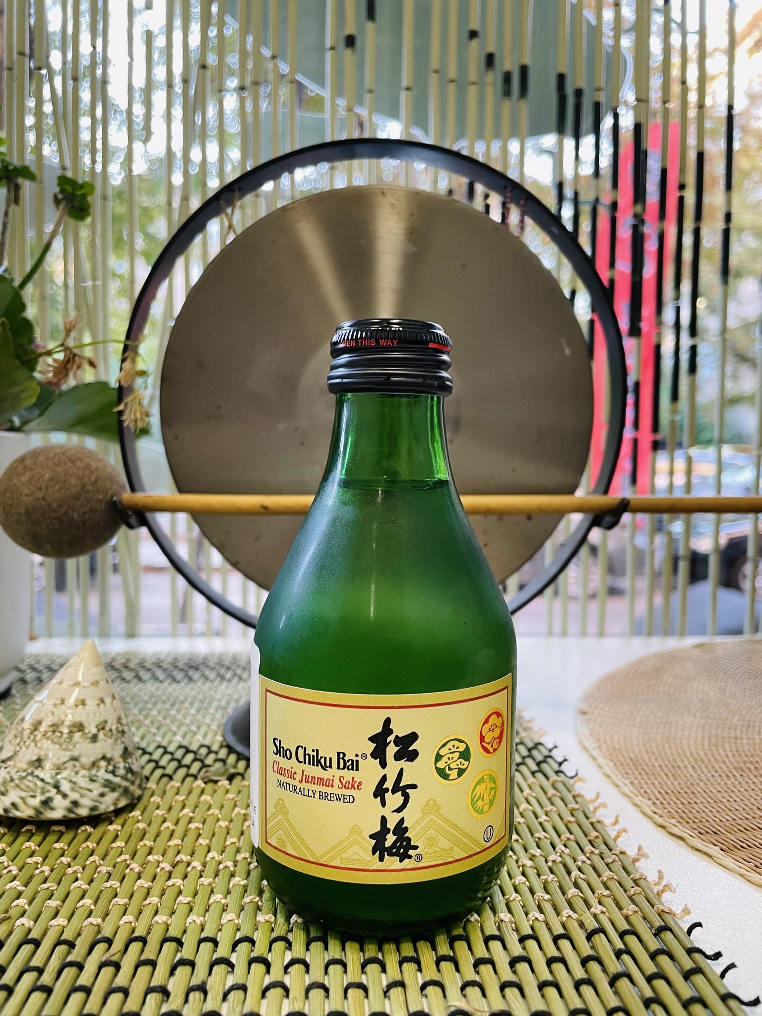 Featured image for “Саке Шо Чику Бай 15% алк 180 мл”