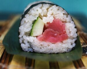 Featured image for “Футомаки тон 6 бр”