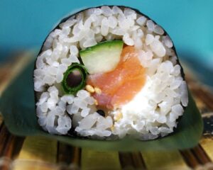 Featured image for “Футомаки пушена сьомга 6 бр”