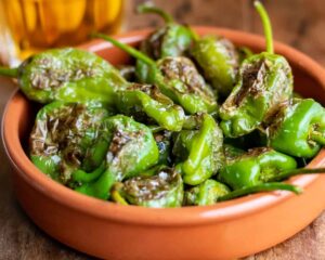 Featured image for “Пържени чушки падрон”