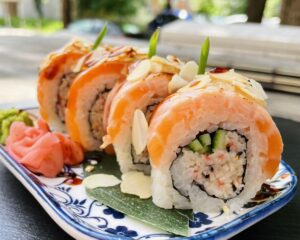 Featured image for “Салмон Алмонд рол 4 бр”